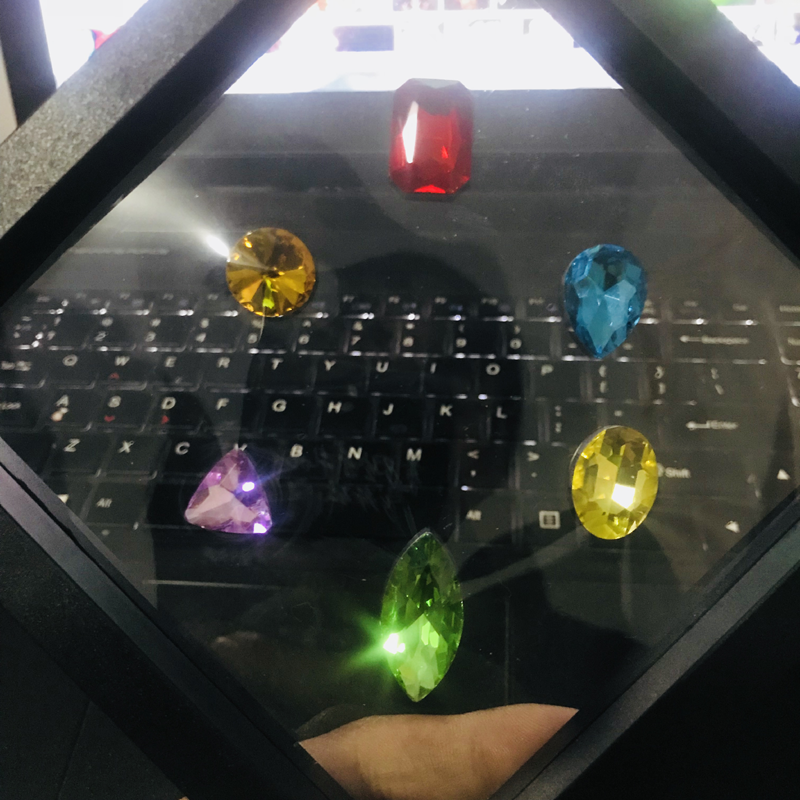 Marvel Infinity Stones Raw Gem - Men'S Accessories Display 评论和价格