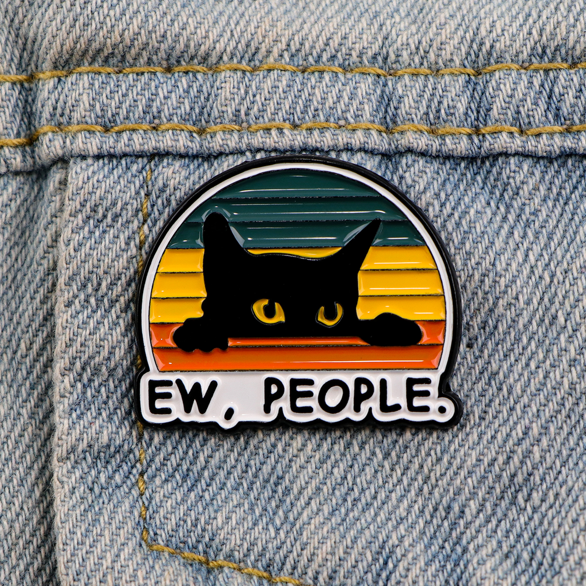 EW PEOPLE Enamel Pin Funny Sar - Men Accessories Brooch 评论和价格