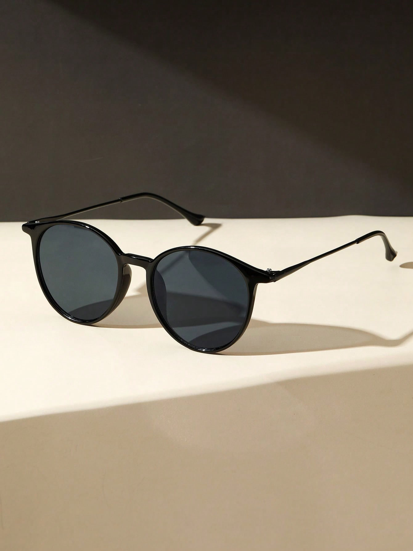 1PC Fashion Round Metal Women  - Men Accessories Fashion 评论和价格