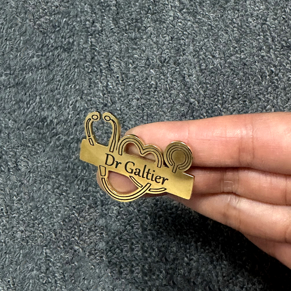 Custom Healthcare Worker Docto - Men Accessories Brooch 评论和价格